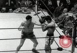 Standbild goldene Handschuhe Inter-City New York United States USA, 1954, aus Sekunde 51 historischem Filmmaterial Videoclip 65675067986