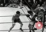 Standbild goldene Handschuhe Inter-City New York United States USA, 1954, aus Sekunde 52 historischem Filmmaterial Videoclip 65675067986