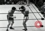 Standbild goldene Handschuhe Inter-City New York United States USA, 1954, aus Sekunde 59 historischem Filmmaterial Videoclip 65675067986