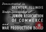 Standbild Jalopies Parade Decatur Illinois USA, 1943, aus Sekunde 21 historischem Filmmaterial Videoclip 65675067989
