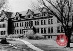 Standbild Jalopies Parade Decatur Illinois USA, 1943, aus Sekunde 54 historischem Filmmaterial Videoclip 65675067989
