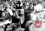 Standbild Schrott Jalopy Parade in Zweiten Weltkrieg Decatur Illinois USA, 1943, aus Sekunde 8 historischem Filmmaterial Videoclip 65675067990