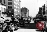 Standbild Schrott Jalopy Parade in Zweiten Weltkrieg Decatur Illinois USA, 1943, aus Sekunde 12 historischem Filmmaterial Videoclip 65675067990