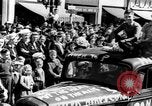 Standbild Schrott Jalopy Parade in Zweiten Weltkrieg Decatur Illinois USA, 1943, aus Sekunde 41 historischem Filmmaterial Videoclip 65675067990