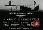 Immagine di Acrobazie di aria Rantoul Illinois USA, 1921, secondo 3 filmato di repertorio 65675068000
