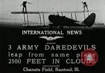Immagine di Acrobazie di aria Rantoul Illinois USA, 1921, secondo 9 filmato di repertorio 65675068000