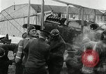 Immagine di Acrobazie di aria Rantoul Illinois USA, 1921, secondo 37 filmato di repertorio 65675068000