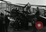 Immagine di Acrobazie di aria Rantoul Illinois USA, 1921, secondo 49 filmato di repertorio 65675068000