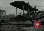 Immagine di Acrobazie di aria Rantoul Illinois USA, 1921, secondo 59 filmato di repertorio 65675068000