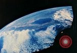 Immagine di Il pianeta terra visto dal Gemini navicella spaziale in orbita United States USA, 1966, secondo 21 filmato di repertorio 65675068013