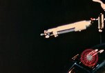 Immagine di Gli astronauti pratica extra vehicular tecniche in NASA Progetto Gemini United States USA, 1966, secondo 34 filmato di repertorio 65675068014