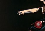 Immagine di Gli astronauti pratica extra vehicular tecniche in NASA Progetto Gemini United States USA, 1966, secondo 35 filmato di repertorio 65675068014