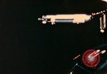 Immagine di Gli astronauti pratica extra vehicular tecniche in NASA Progetto Gemini United States USA, 1966, secondo 38 filmato di repertorio 65675068014