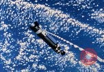 Immagine di Gli astronauti pratica extra vehicular tecniche in NASA Progetto Gemini United States USA, 1966, secondo 47 filmato di repertorio 65675068014