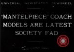 Standbild Replik von Kutschen New York United States USA, 1930, aus Sekunde 4 historischem Filmmaterial Videoclip 65675068043