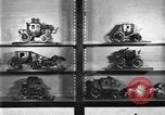 Standbild Replik von Kutschen New York United States USA, 1930, aus Sekunde 51 historischem Filmmaterial Videoclip 65675068043