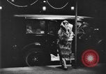 Standbild ball Tanz Berlin Deutschland, 1930, aus Sekunde 18 historischem Filmmaterial Videoclip 65675068044