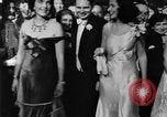 Standbild ball Tanz Berlin Deutschland, 1930, aus Sekunde 59 historischem Filmmaterial Videoclip 65675068044