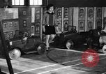 Standbild Verkehrsregeln Cleveland Ohio USA, 1930, aus Sekunde 47 historischem Filmmaterial Videoclip 65675068054