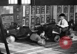 Standbild Verkehrsregeln Cleveland Ohio USA, 1930, aus Sekunde 48 historischem Filmmaterial Videoclip 65675068054