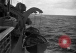 Image convoi de navires nord de l'Océan Atlantique, 1942, de la seconde 10 séquences d'archives historiques vidéo 65675068071
