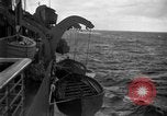 Image convoi de navires nord de l'Océan Atlantique, 1942, de la seconde 11 séquences d'archives historiques vidéo 65675068071