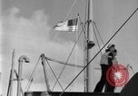 Image convoi de navires nord de l'Océan Atlantique, 1942, de la seconde 29 séquences d'archives historiques vidéo 65675068071