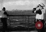 Image convoi de navires nord de l'Océan Atlantique, 1942, de la seconde 49 séquences d'archives historiques vidéo 65675068071