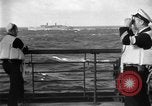 Image convoi de navires nord de l'Océan Atlantique, 1942, de la seconde 51 séquences d'archives historiques vidéo 65675068071