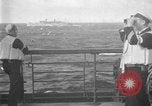Image convoi de navires nord de l'Océan Atlantique, 1942, de la seconde 53 séquences d'archives historiques vidéo 65675068071
