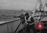 Standbild Konvoi von Schiffen Atlantik, 1941, aus Sekunde 10 historischem Filmmaterial Videoclip 65675068073