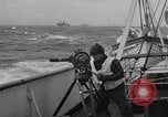 Standbild Konvoi von Schiffen Atlantik, 1941, aus Sekunde 13 historischem Filmmaterial Videoclip 65675068073