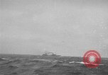 Standbild Konvoi von Schiffen Atlantik, 1941, aus Sekunde 29 historischem Filmmaterial Videoclip 65675068073