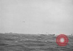 Standbild Konvoi von Schiffen Atlantik, 1941, aus Sekunde 34 historischem Filmmaterial Videoclip 65675068073