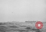Standbild Konvoi von Schiffen Atlantik, 1941, aus Sekunde 44 historischem Filmmaterial Videoclip 65675068073
