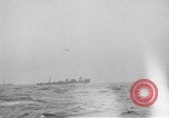 Standbild Konvoi von Schiffen Atlantik, 1941, aus Sekunde 48 historischem Filmmaterial Videoclip 65675068073