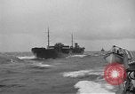 Standbild Konvoi von Schiffen Atlantik, 1941, aus Sekunde 51 historischem Filmmaterial Videoclip 65675068073