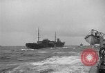 Standbild Konvoi von Schiffen Atlantik, 1941, aus Sekunde 55 historischem Filmmaterial Videoclip 65675068073