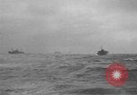 Immagine di Convoglio di navi Oceano atlantico, 1941, secondo 12 filmato di repertorio 65675068074