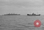 Immagine di Convoglio di navi Oceano atlantico, 1941, secondo 43 filmato di repertorio 65675068074