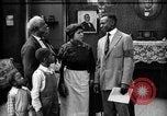 Standbild Afroamerikanische Soldatenfamilie Louisville Kentucky USA, 1917, aus Sekunde 3 historischem Filmmaterial Videoclip 65675068080