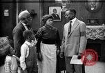 Standbild Afroamerikanische Soldatenfamilie Louisville Kentucky USA, 1917, aus Sekunde 5 historischem Filmmaterial Videoclip 65675068080