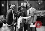 Standbild Afroamerikanische Soldatenfamilie Louisville Kentucky USA, 1917, aus Sekunde 8 historischem Filmmaterial Videoclip 65675068080