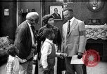 Standbild Afroamerikanische Soldatenfamilie Louisville Kentucky USA, 1917, aus Sekunde 9 historischem Filmmaterial Videoclip 65675068080
