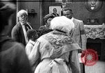 Standbild Afroamerikanische Soldatenfamilie Louisville Kentucky USA, 1917, aus Sekunde 12 historischem Filmmaterial Videoclip 65675068080