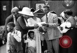 Standbild Afroamerikanische Soldatenfamilie Louisville Kentucky USA, 1917, aus Sekunde 41 historischem Filmmaterial Videoclip 65675068080