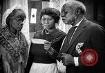 Standbild Negro soldier's Familie Louisville Kentucky USA, 1917, aus Sekunde 17 historischem Filmmaterial Videoclip 65675068087