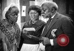 Standbild Negro soldier's Familie Louisville Kentucky USA, 1917, aus Sekunde 28 historischem Filmmaterial Videoclip 65675068087