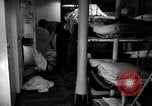 Standbild die Lebensbedingungen an Bord Pazifik, 1953, aus Sekunde 6 historischem Filmmaterial Videoclip 65675068093