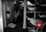Standbild die Lebensbedingungen an Bord Pazifik, 1953, aus Sekunde 10 historischem Filmmaterial Videoclip 65675068093